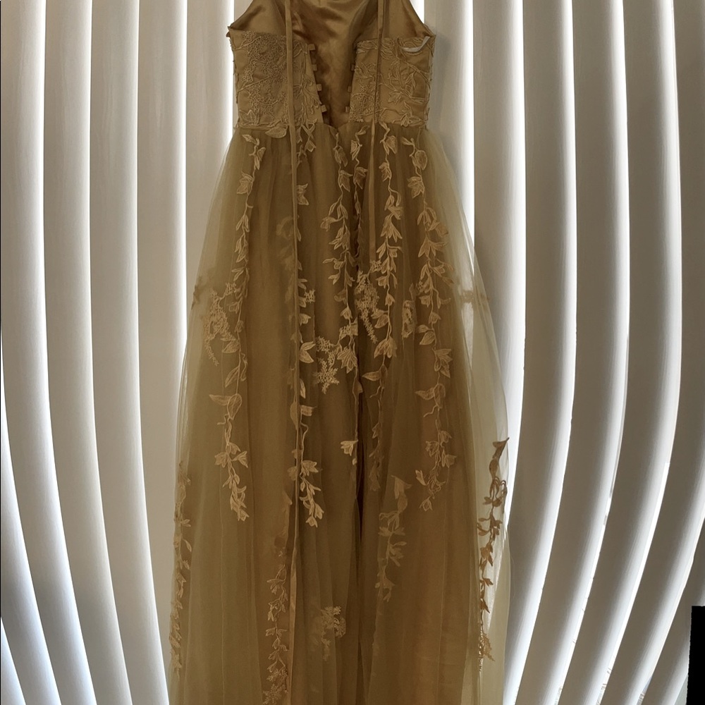 Brand new Prom m/ formal dress size 4 comes in 2 colors
